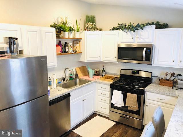 2528 Edgemont STREET