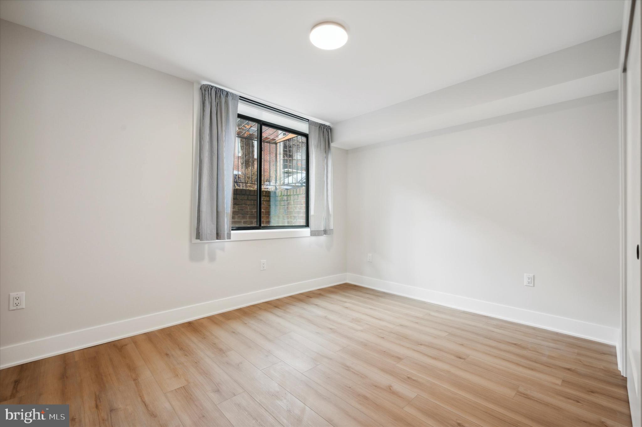 1920 Rodman STREET Unit: 1ST FL