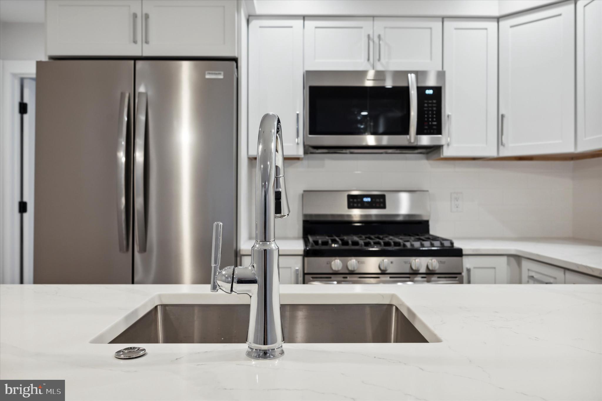 1920 Rodman STREET Unit: 1ST FL