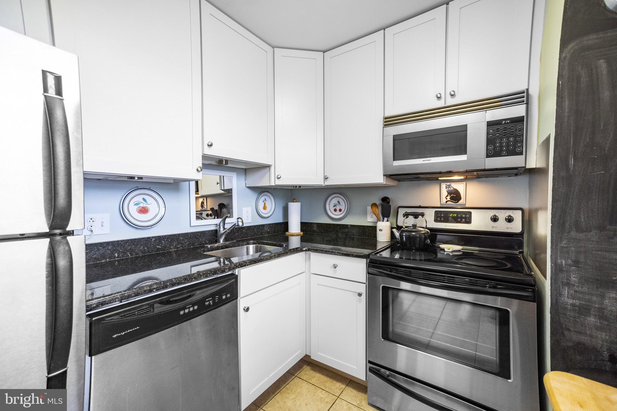 1939 Chestnut STREET Unit: 8A