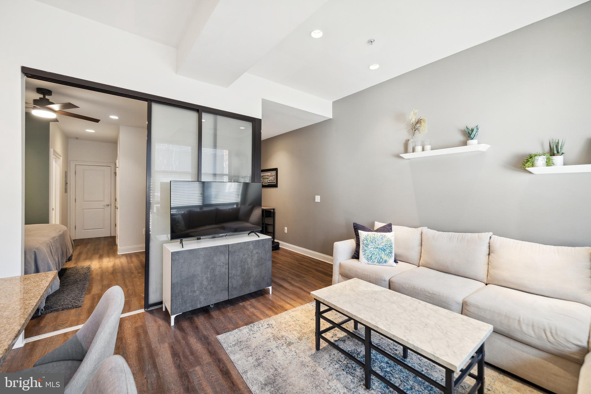 125-27 N 4th St #108