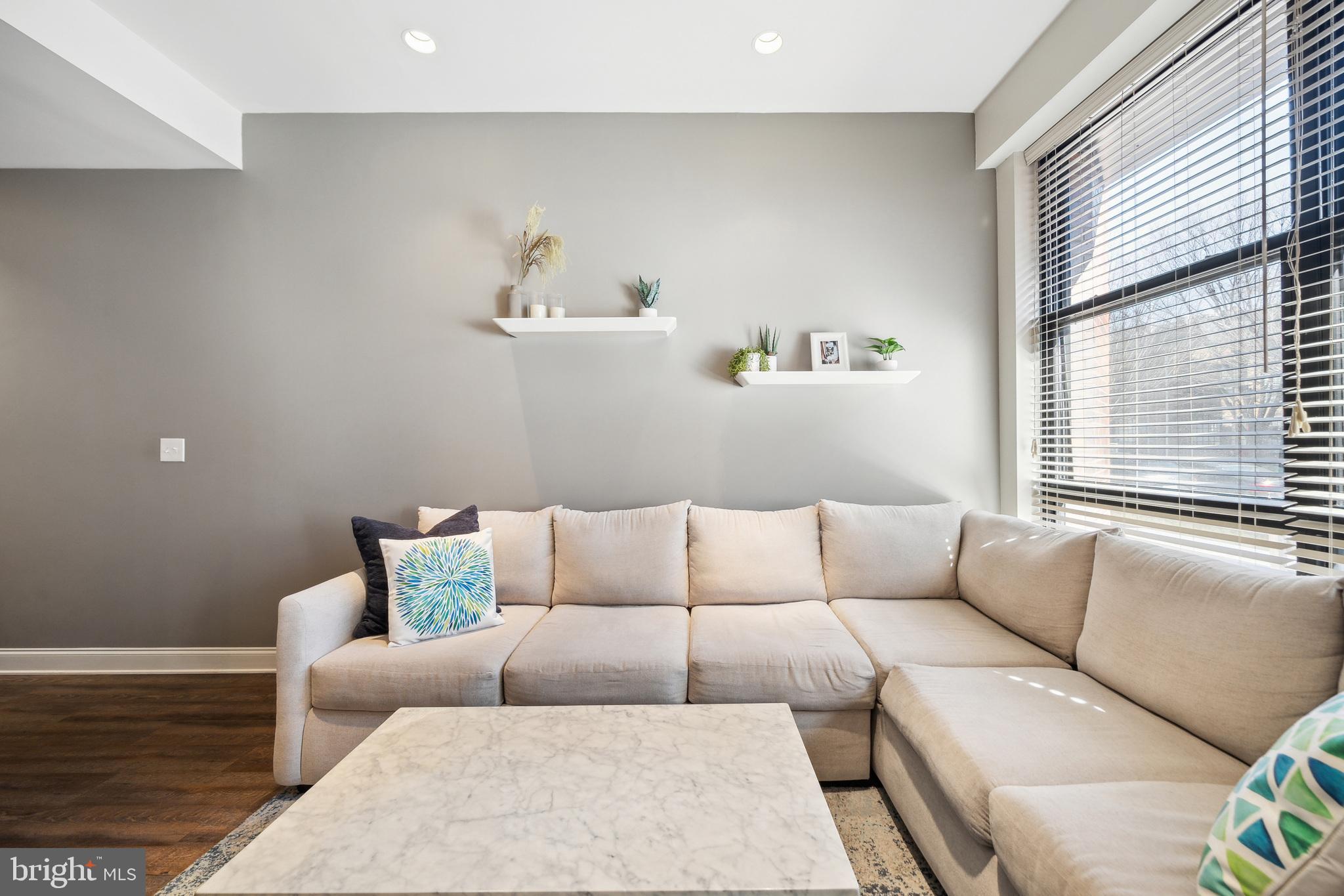 125-27 N 4th St #108