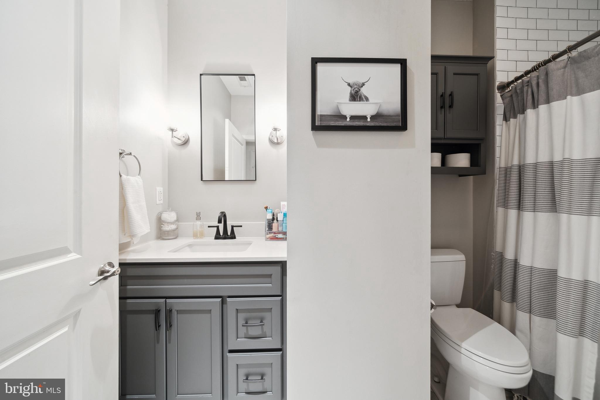 125-27 N 4th St #108