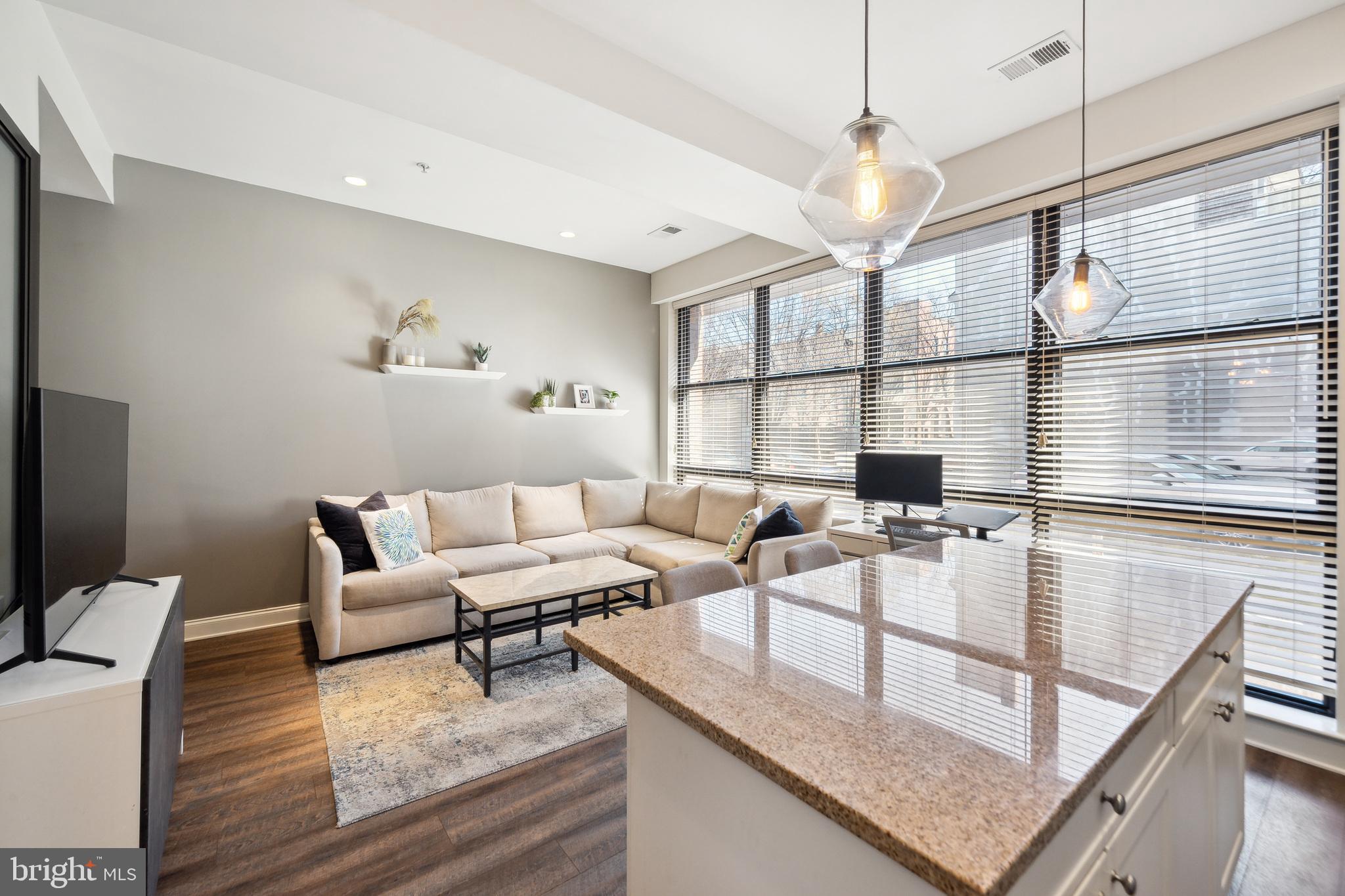 125-27 N 4th St #108