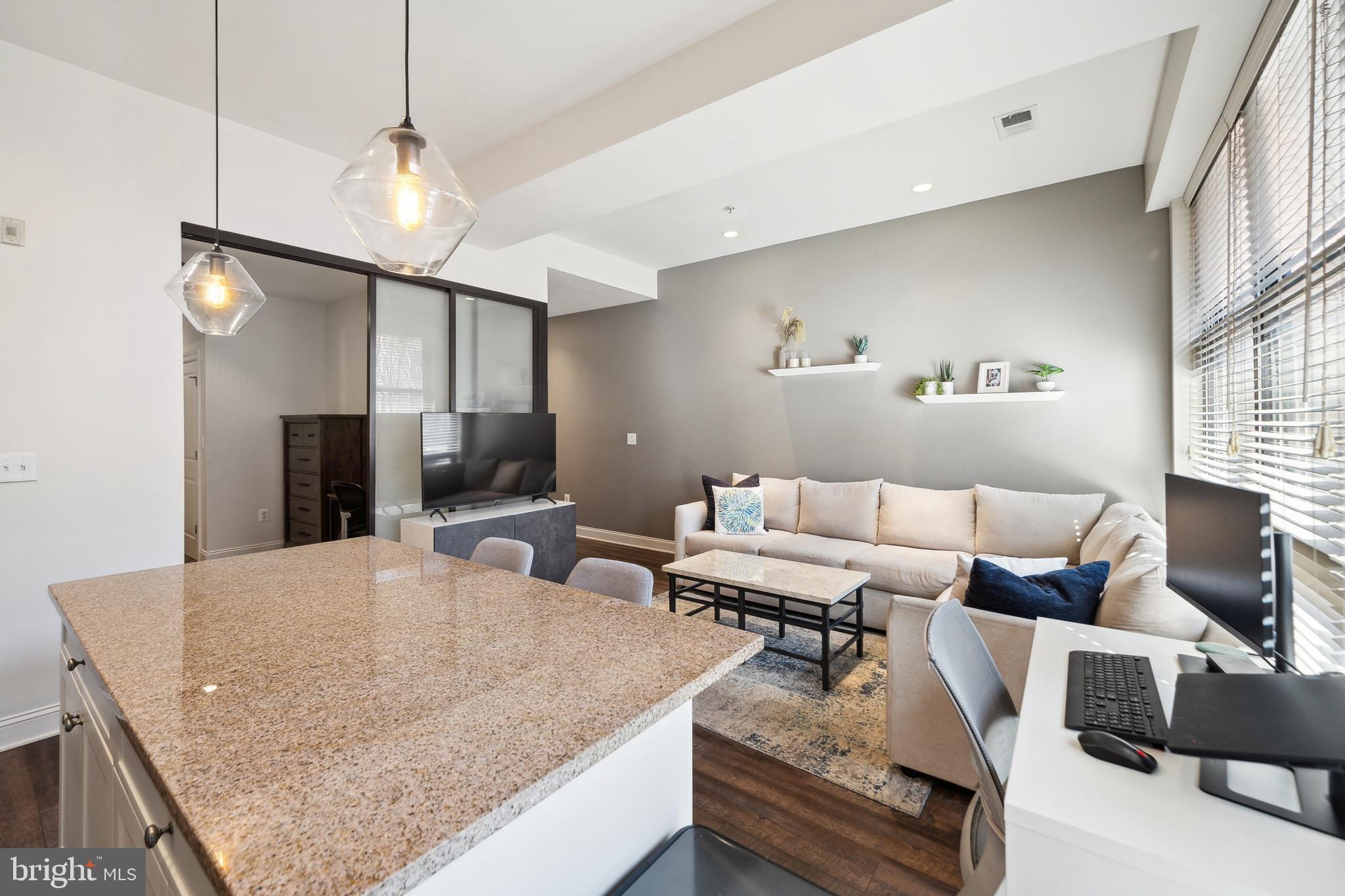 125-27 N 4th St #108