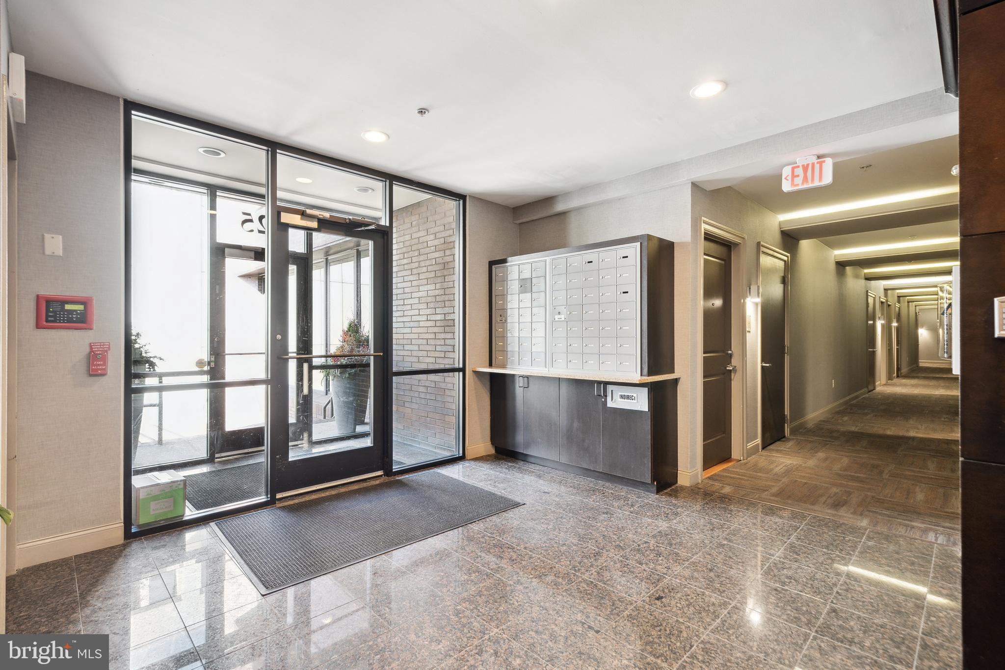 125-27 N 4th St #108