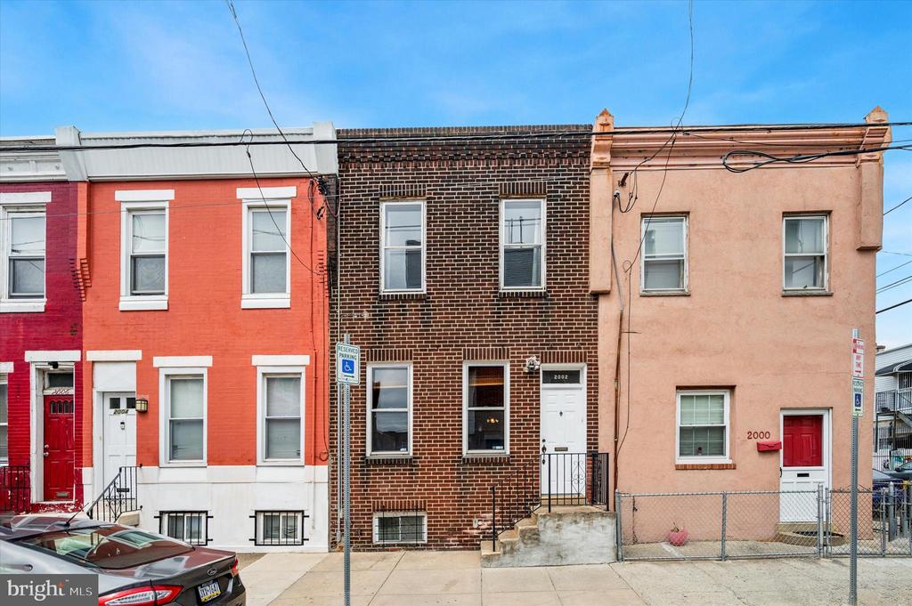 2002 S 4th St