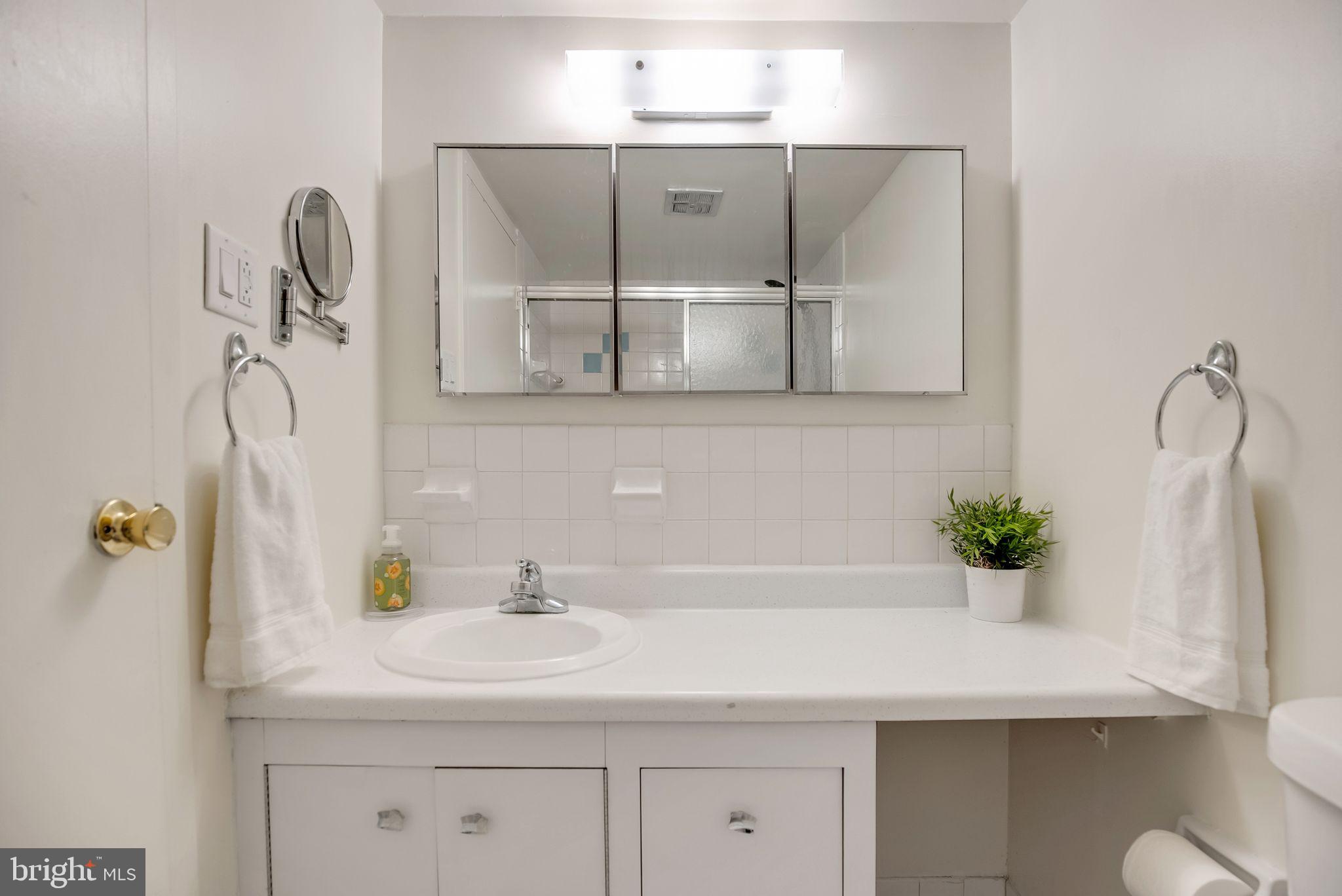 1901-45 John F Kennedy Blvd #710