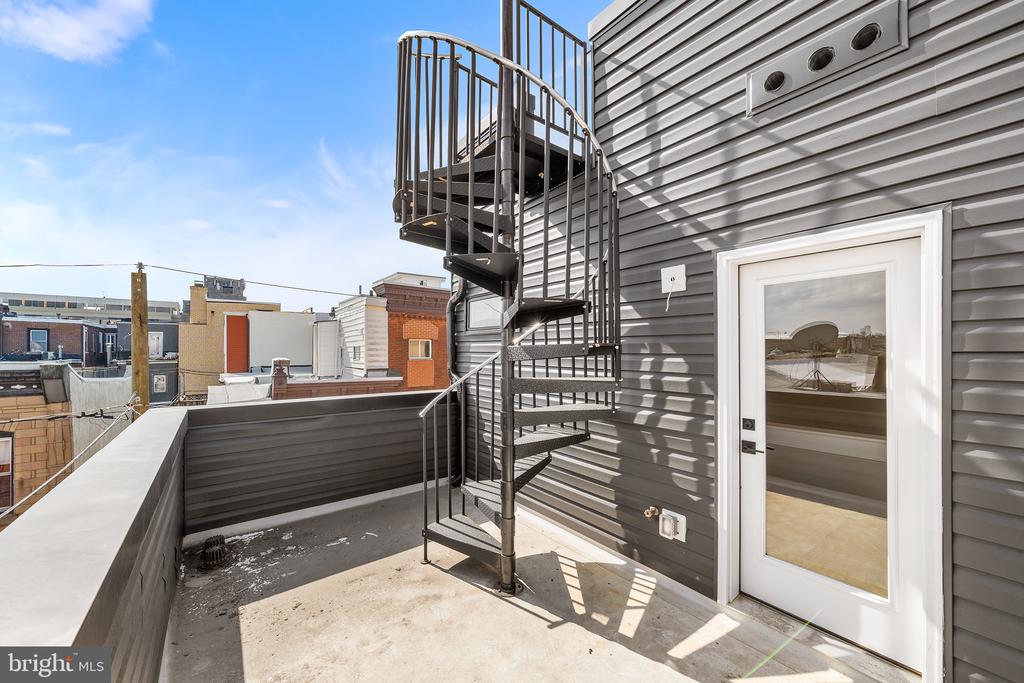 1330 Mifflin St