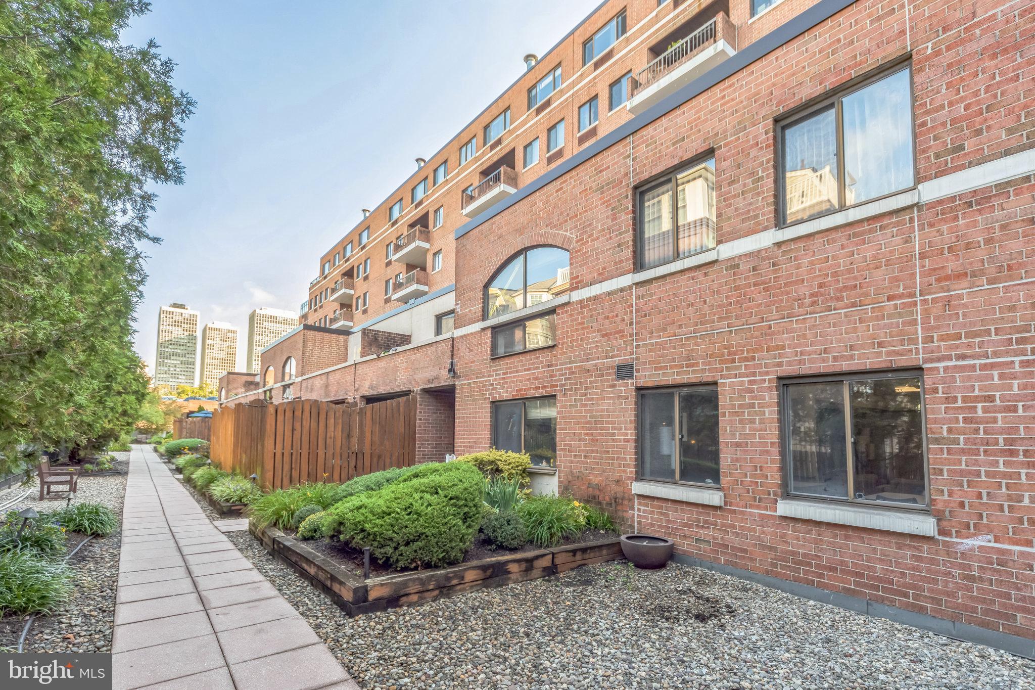 200-10 LOMBARD ST #539