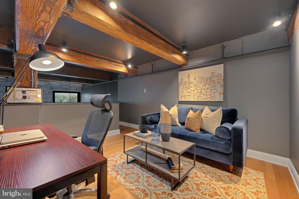 700 S 10TH ST #1A