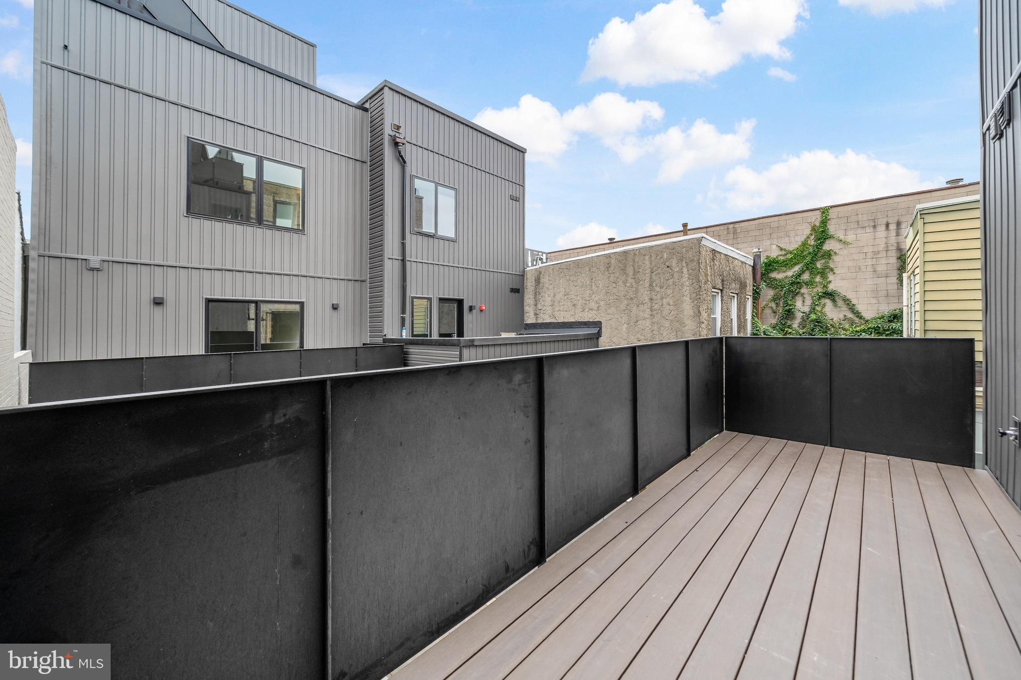 1712 Christian St #2