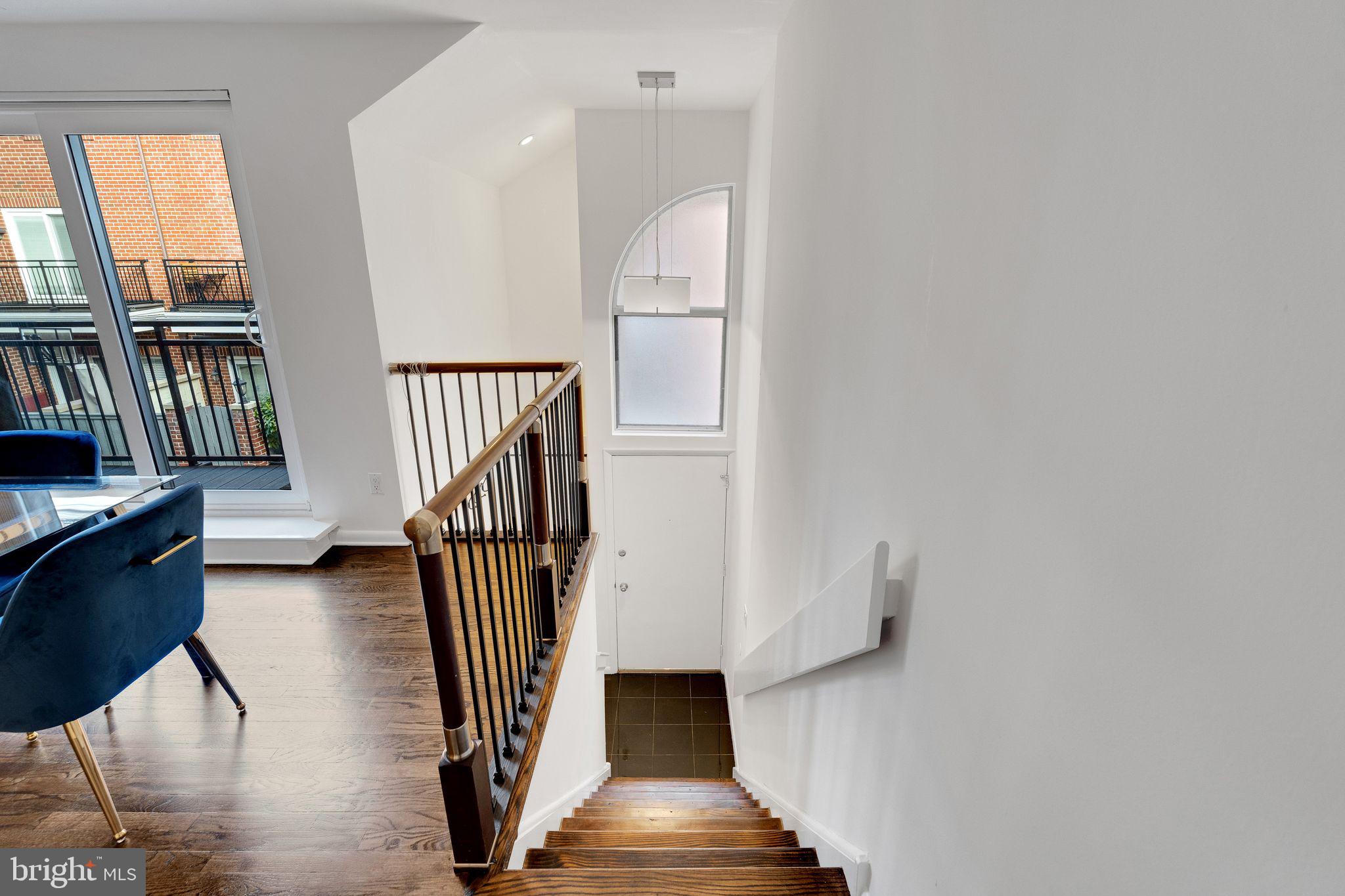 212-24 S 24th St #2418b
