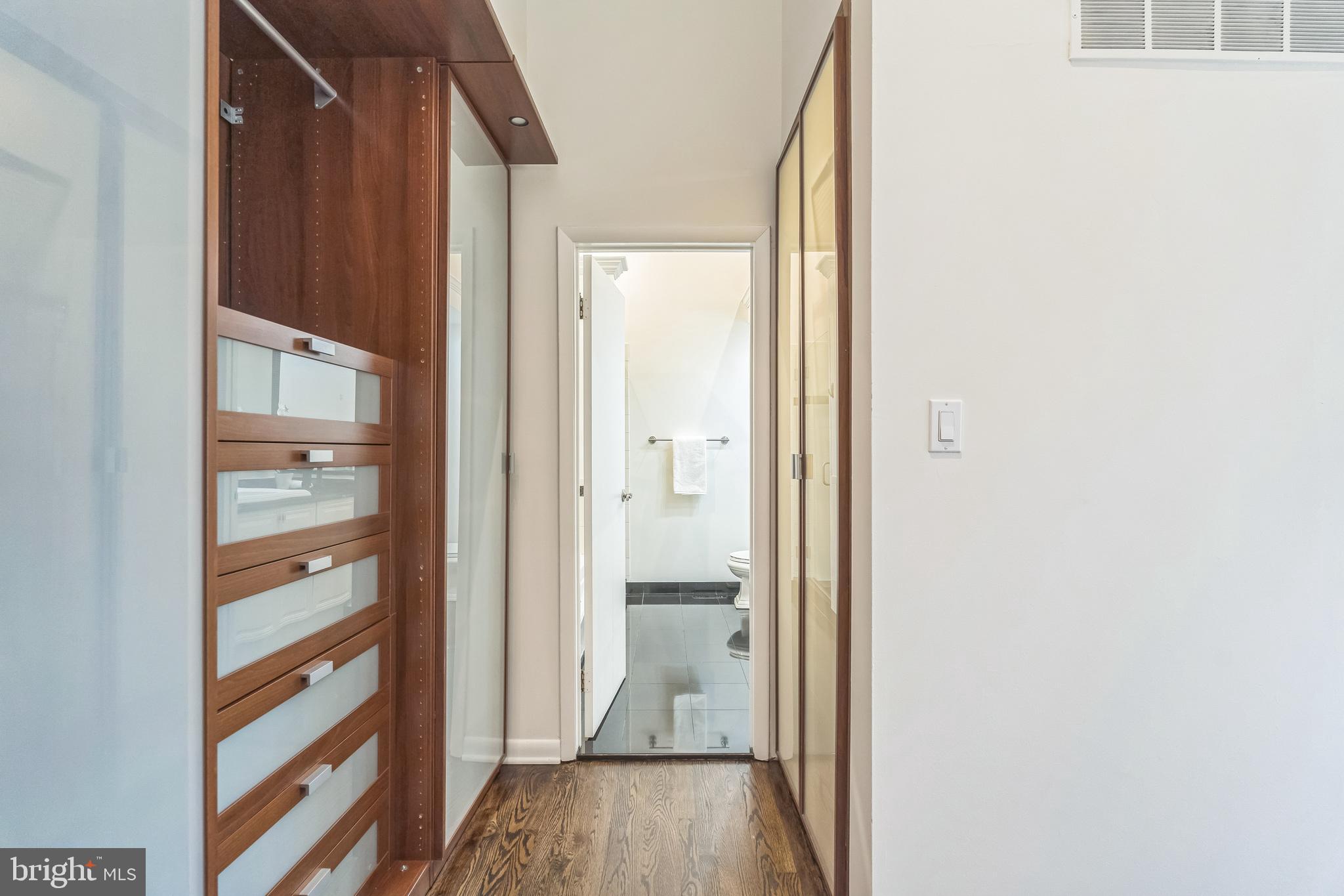 212-24 S 24th St #2418b
