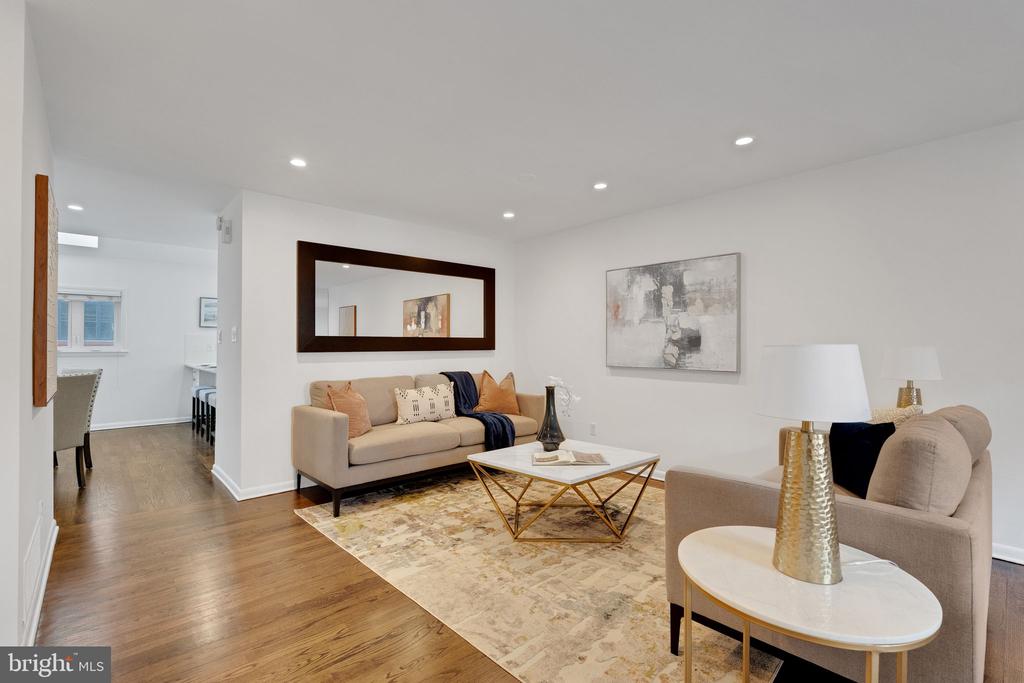212-24 S 24th St #2418b