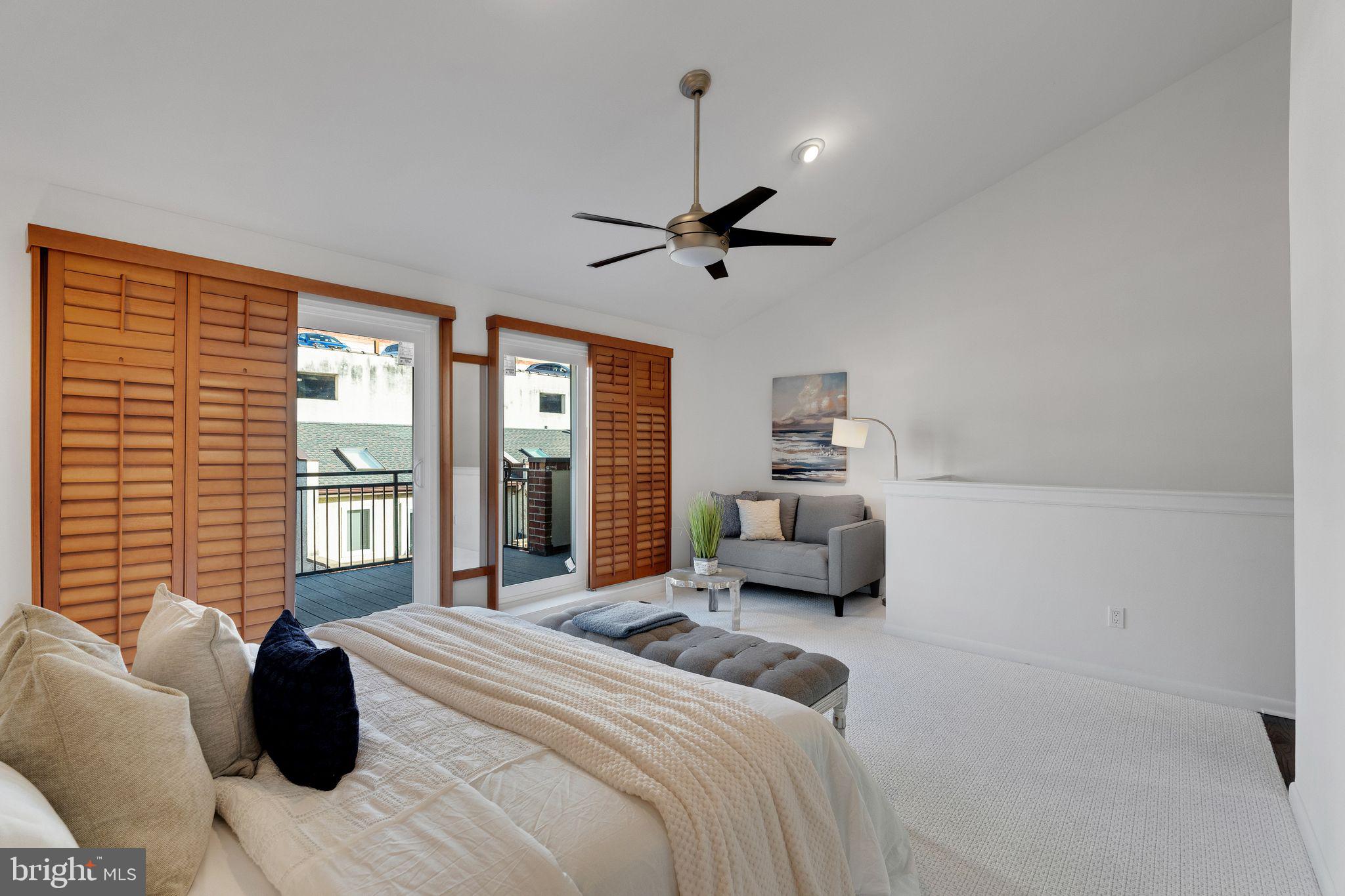 212-24 S 24th St #2418b