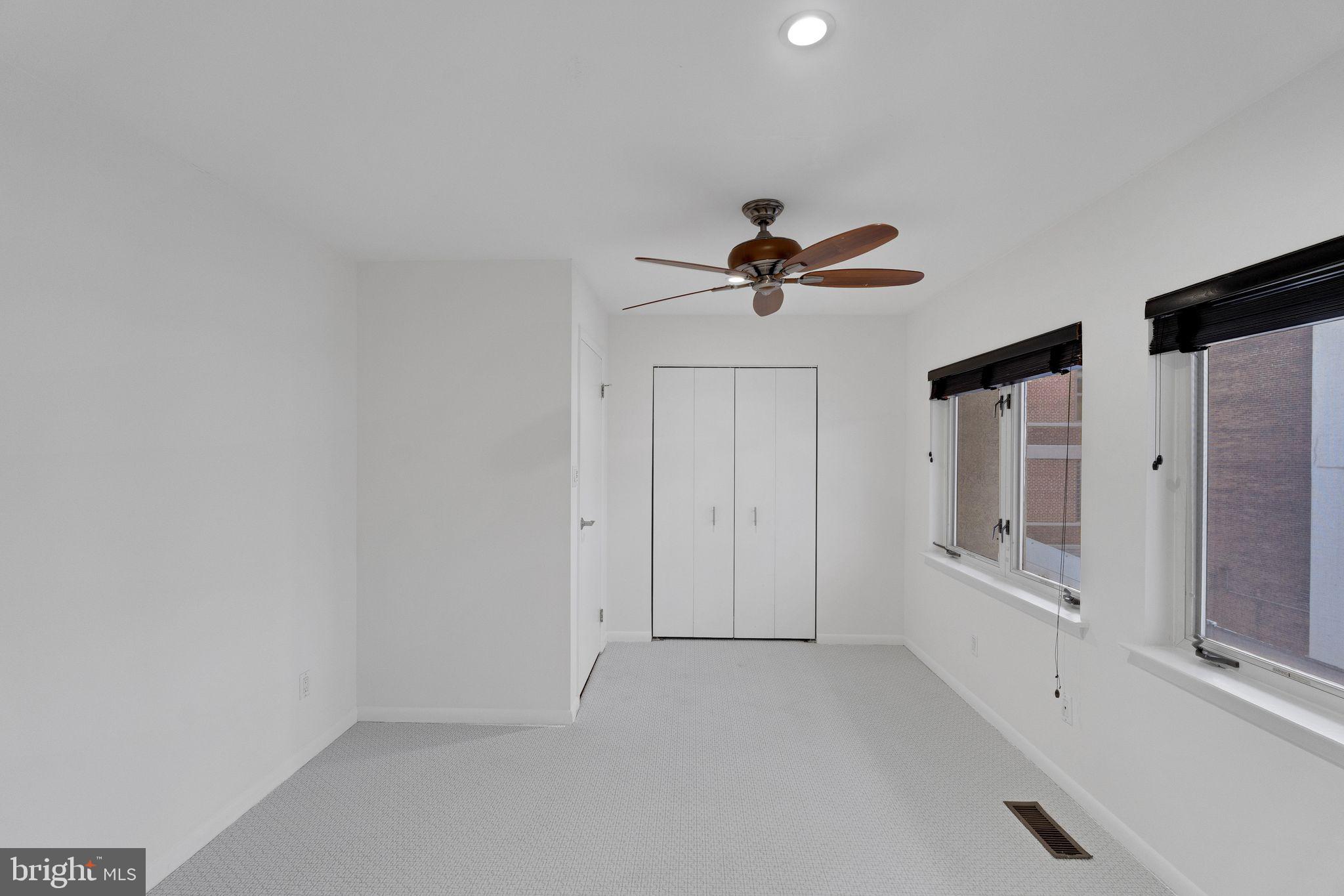 212-24 S 24th St #2418b