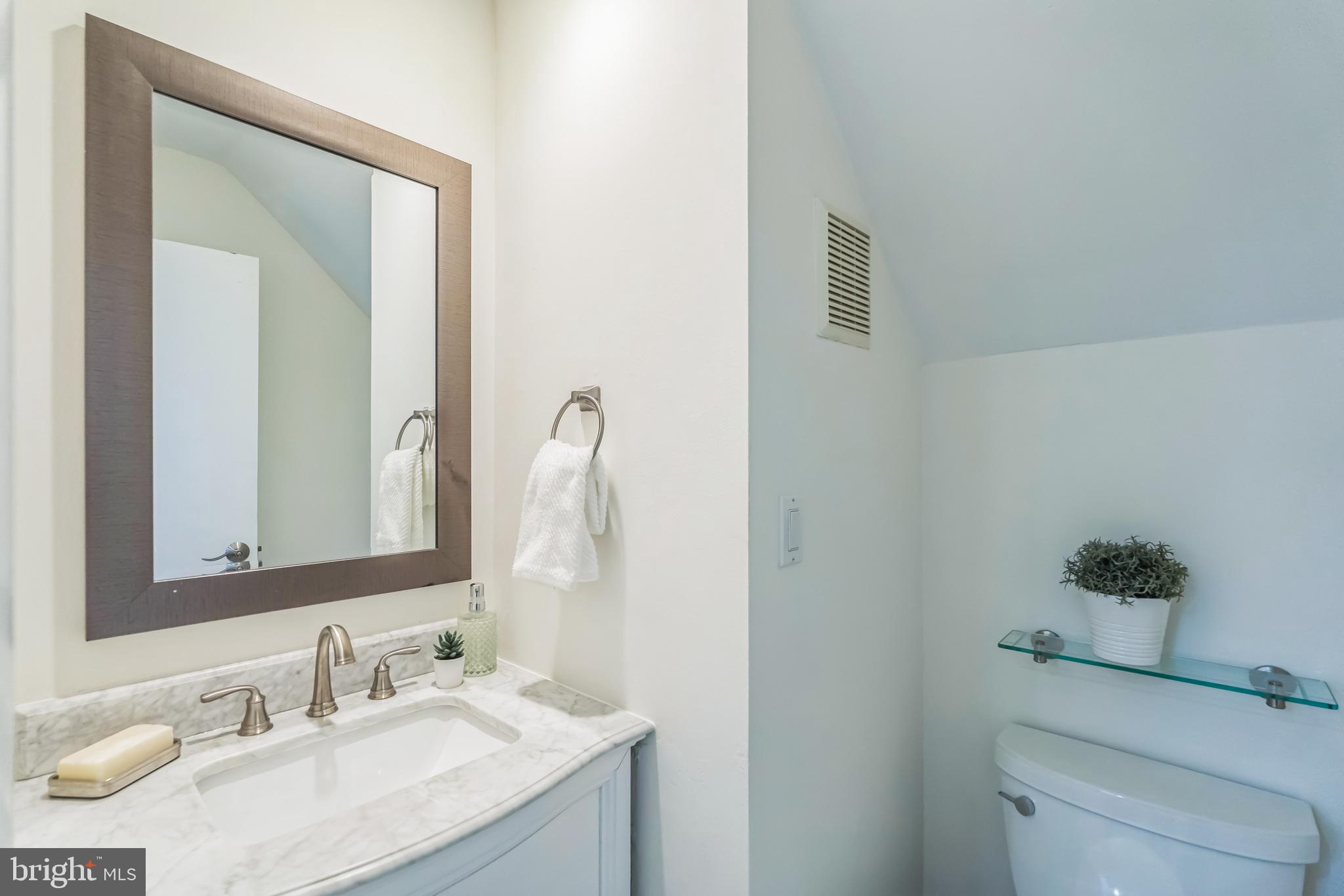 212-24 S 24th St #2418b