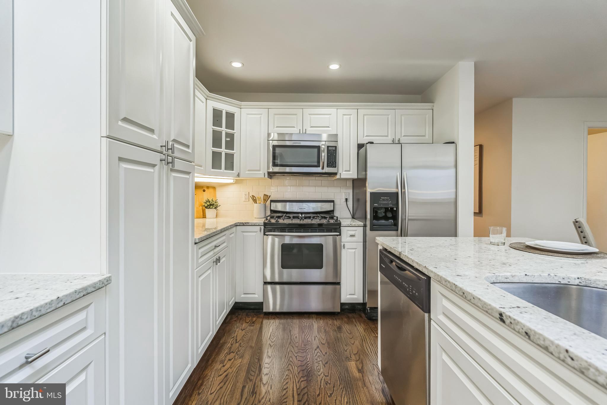 212-24 S 24th St #2418b