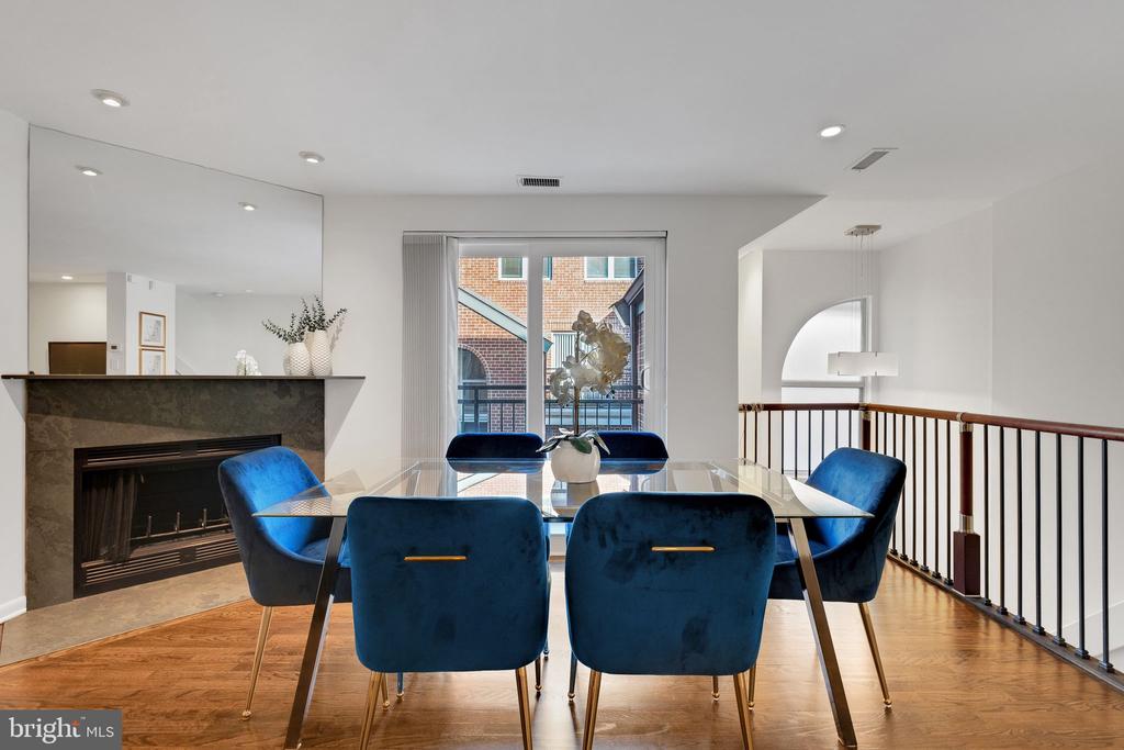 212-24 S 24th St #2418b