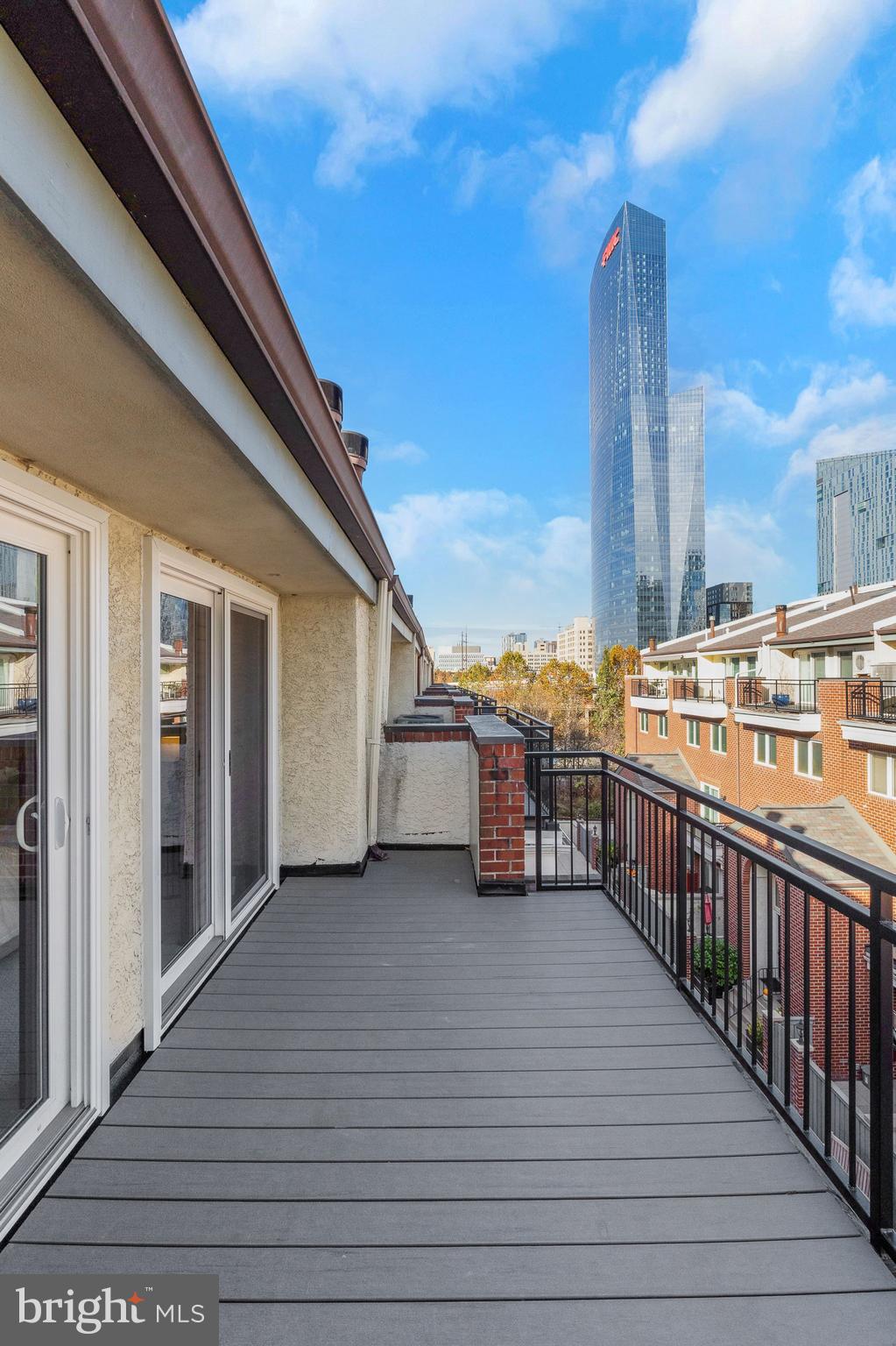 212-24 S 24th St #2418b