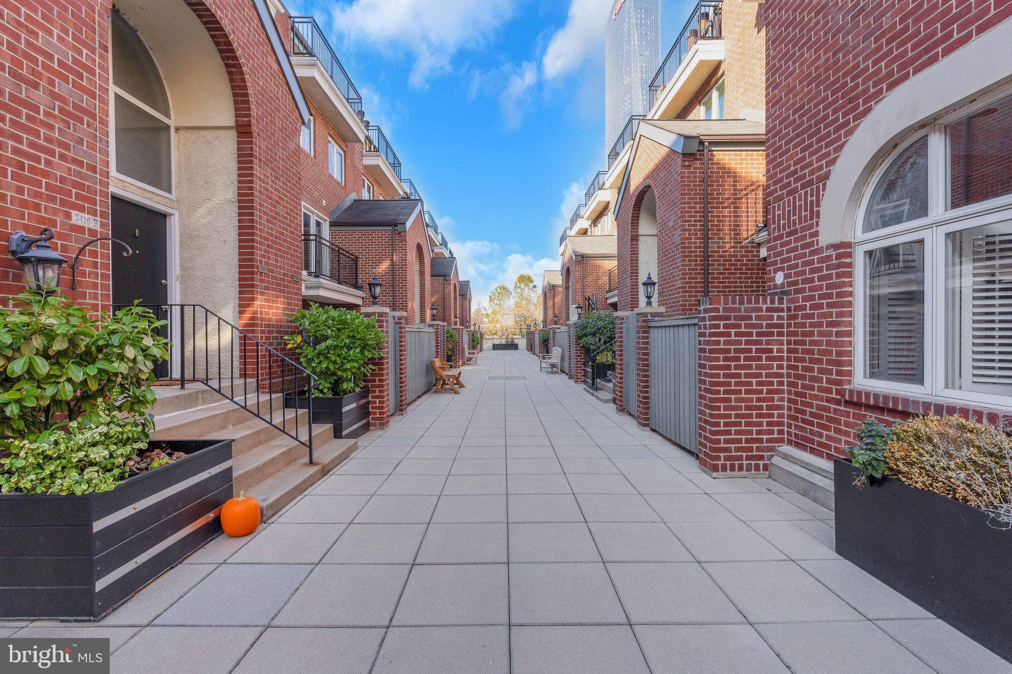 212-24 S 24th St #2418b