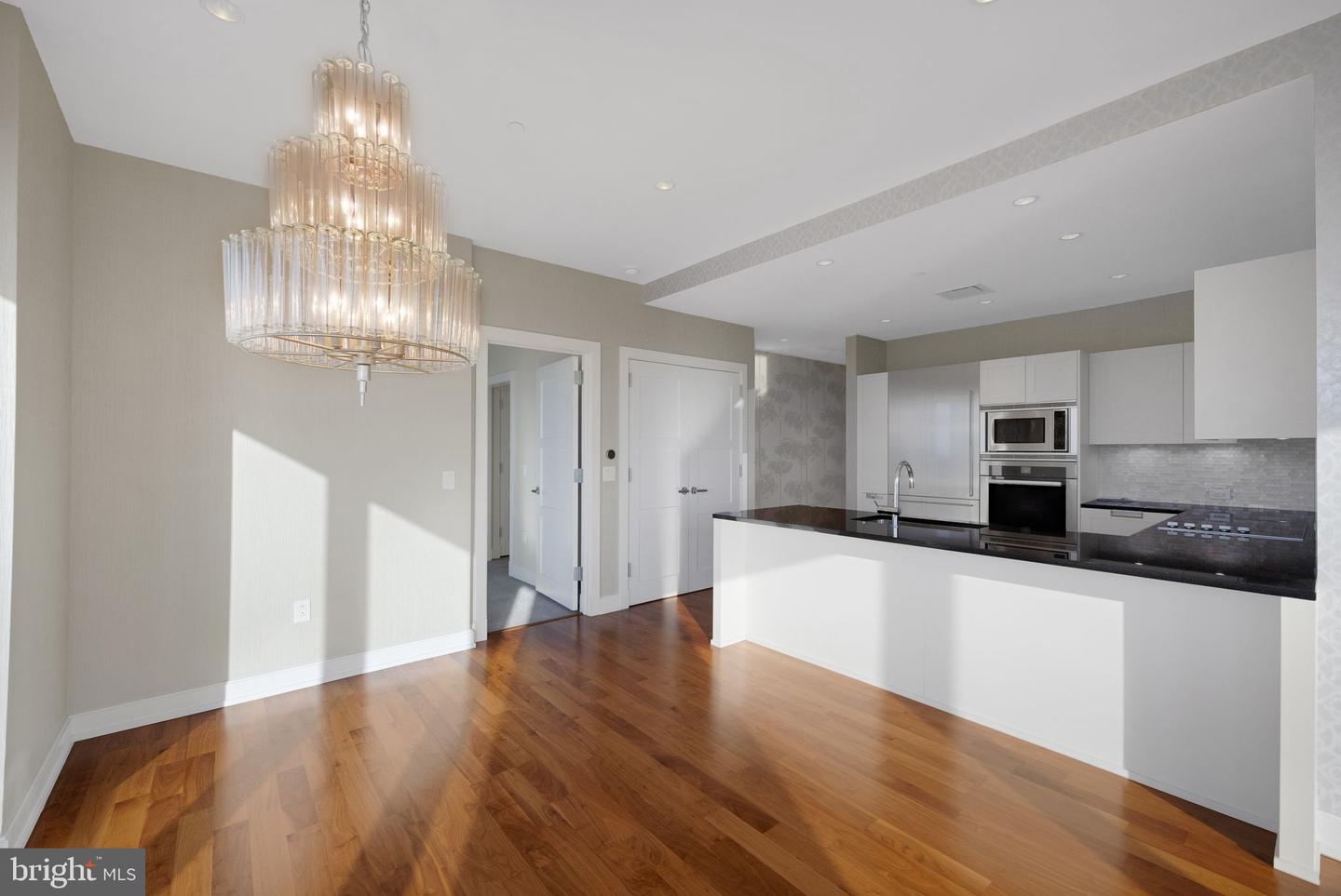 50 S 16th St #5102