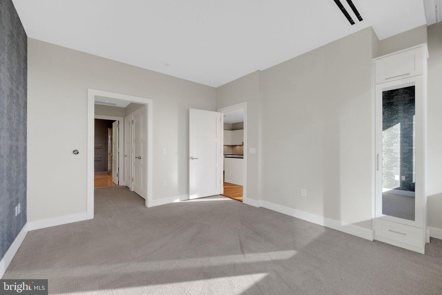 50 S 16th St #5102