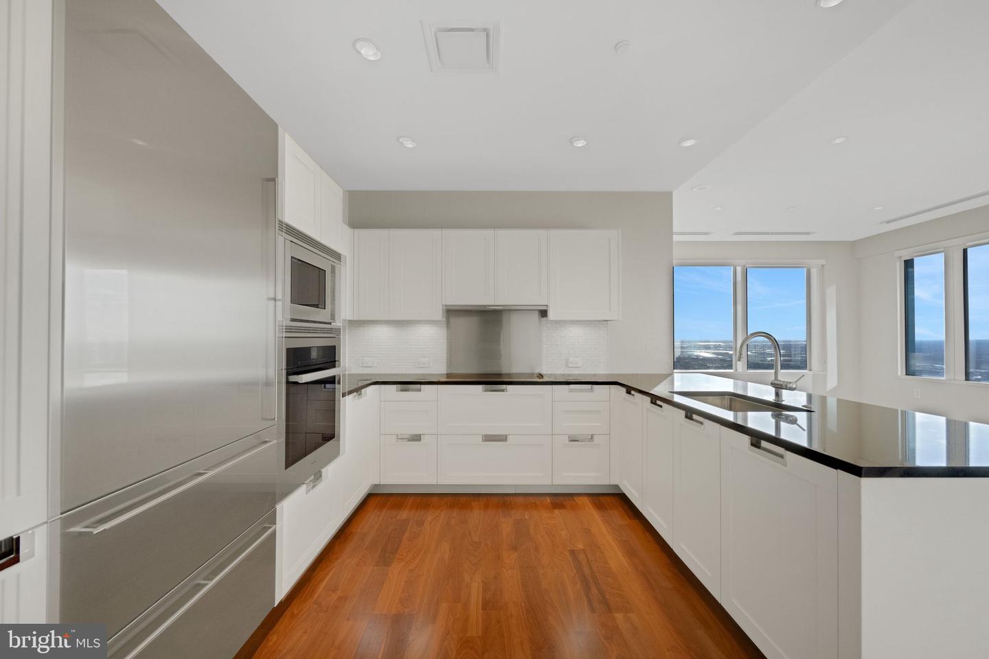 50 S 16th St #5102