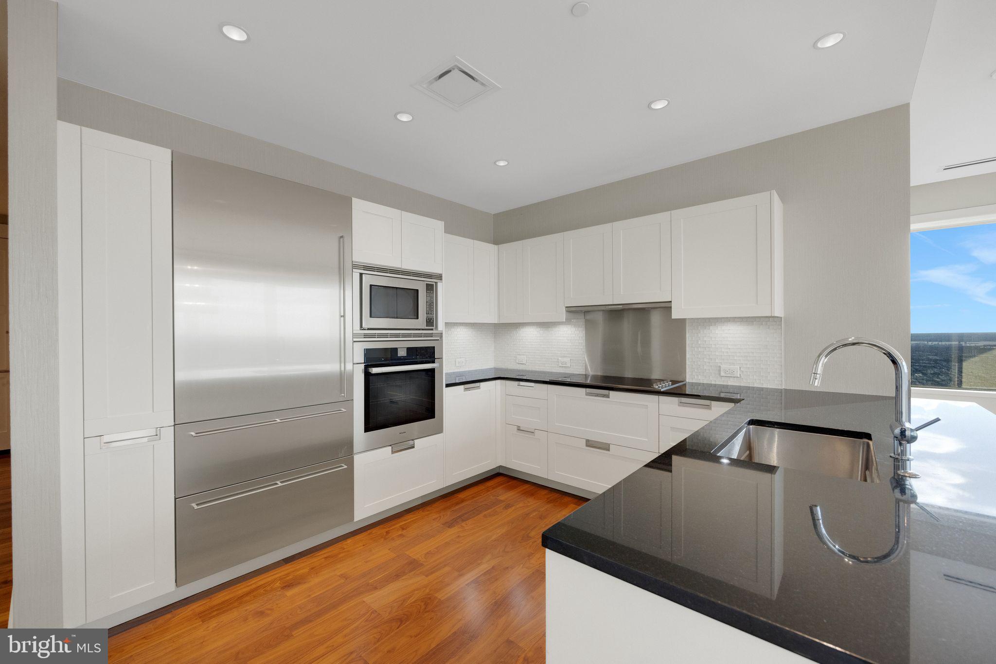 50 S 16th St #5102
