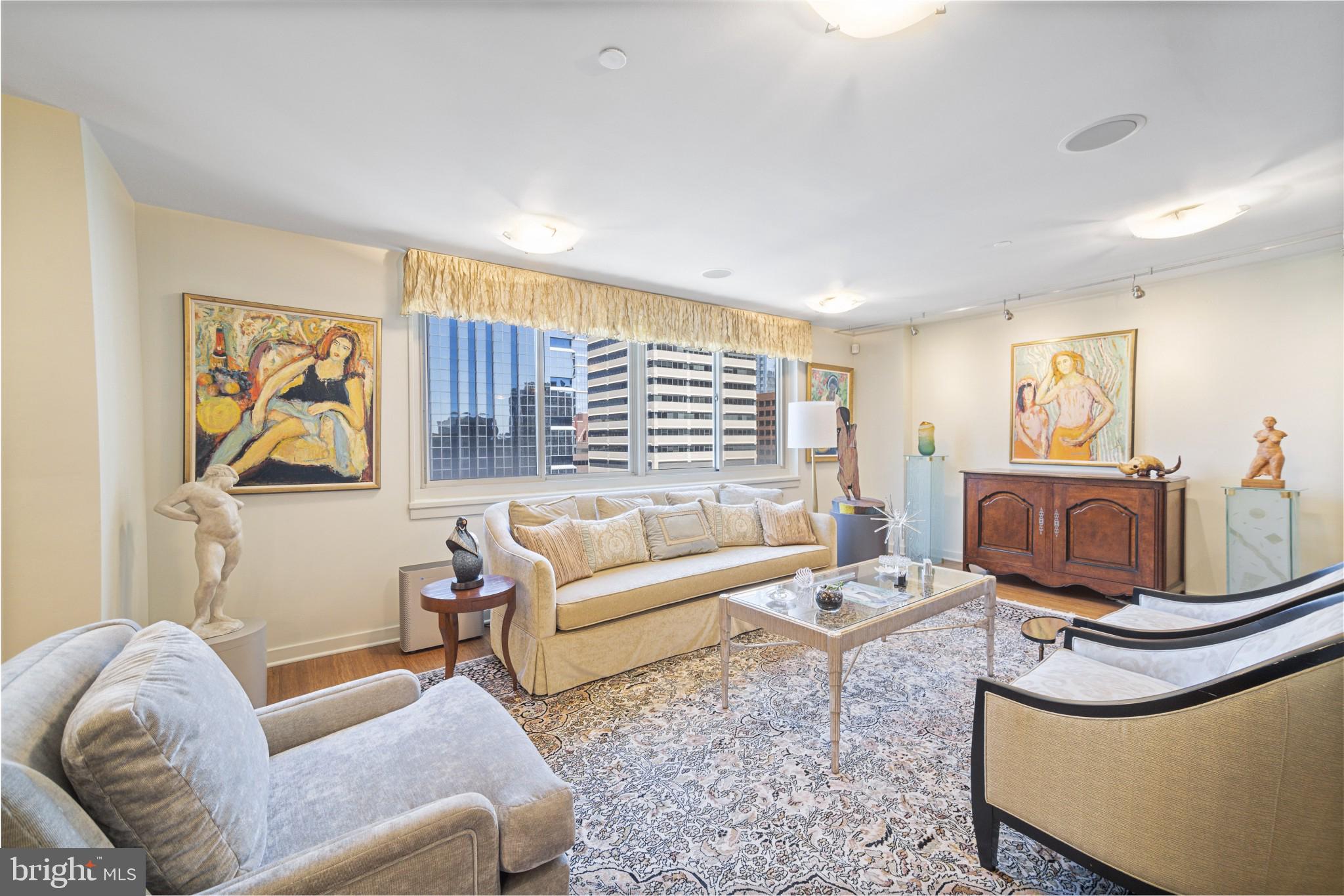 1919 Chestnut St #2901/02/24