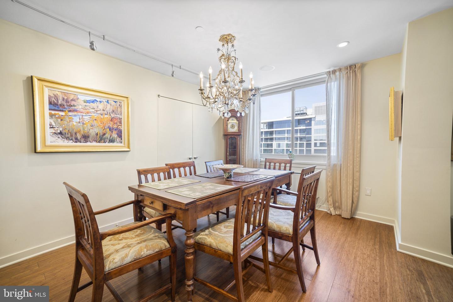 1919 Chestnut St #2901/02/24
