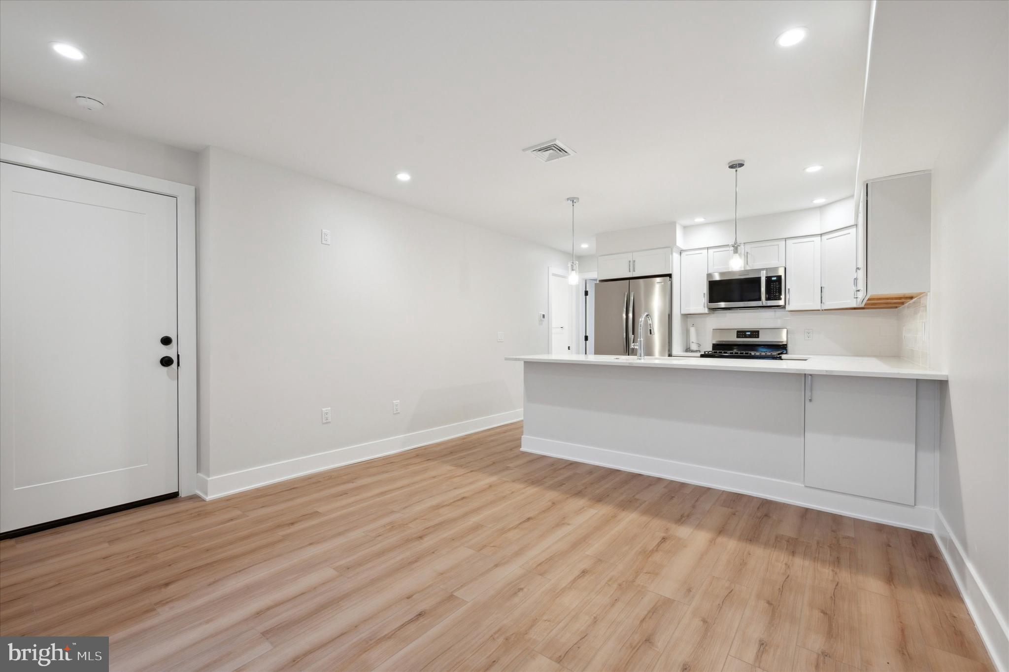 1920 RODMAN ST #1ST FL