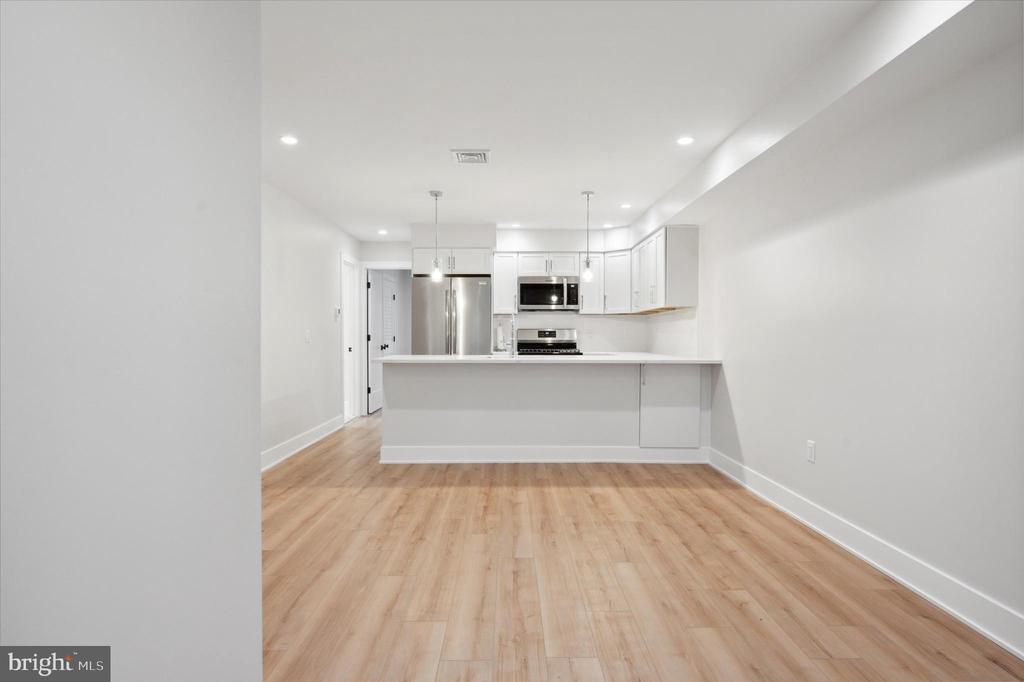 1920 RODMAN ST #1ST FL