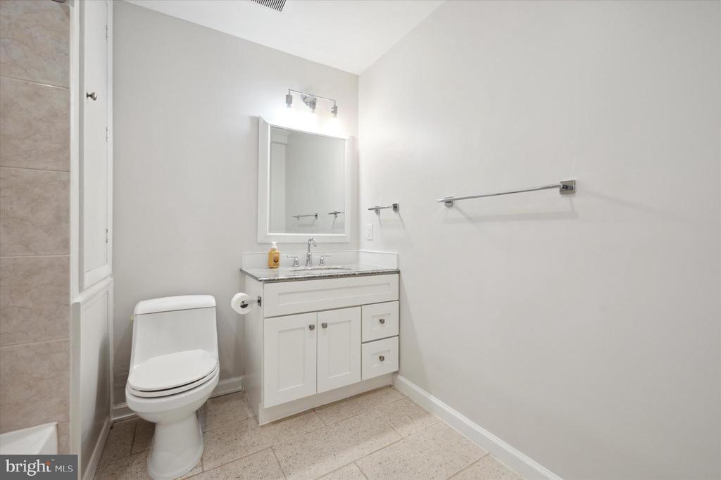 1920 RODMAN ST #1ST FL