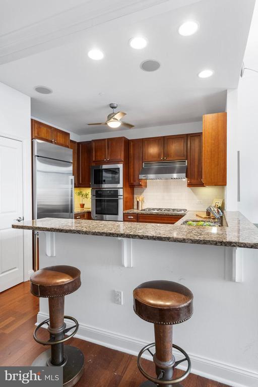 440 S Broad St #2702
