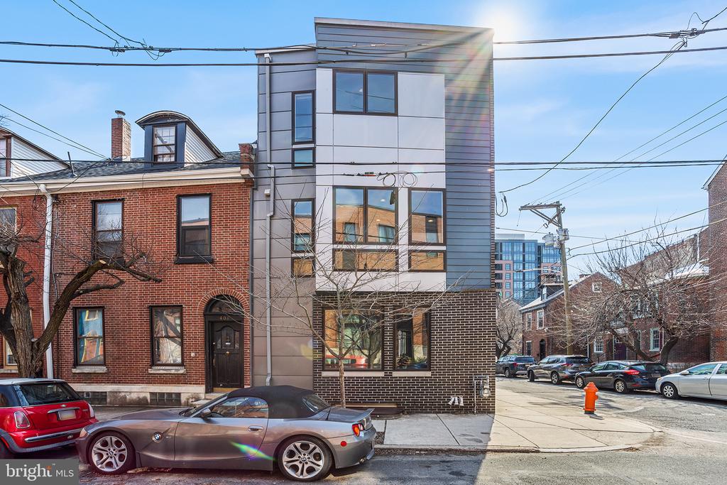 410 GREEN ST