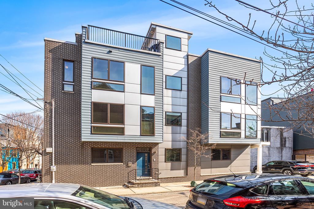 410 GREEN ST