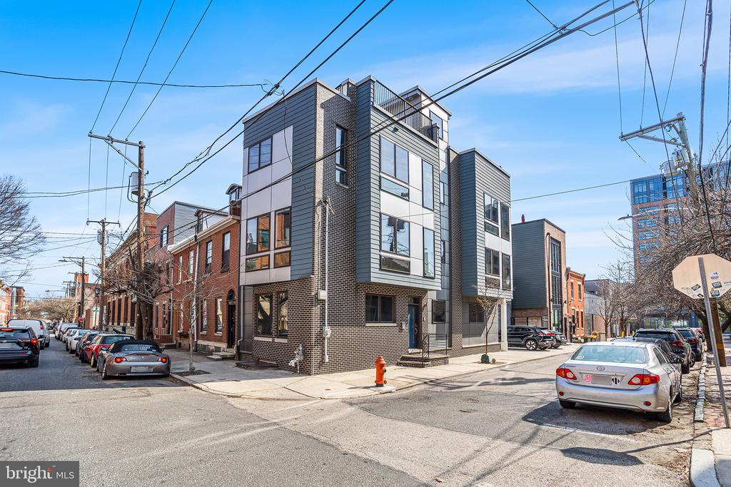 410 GREEN ST