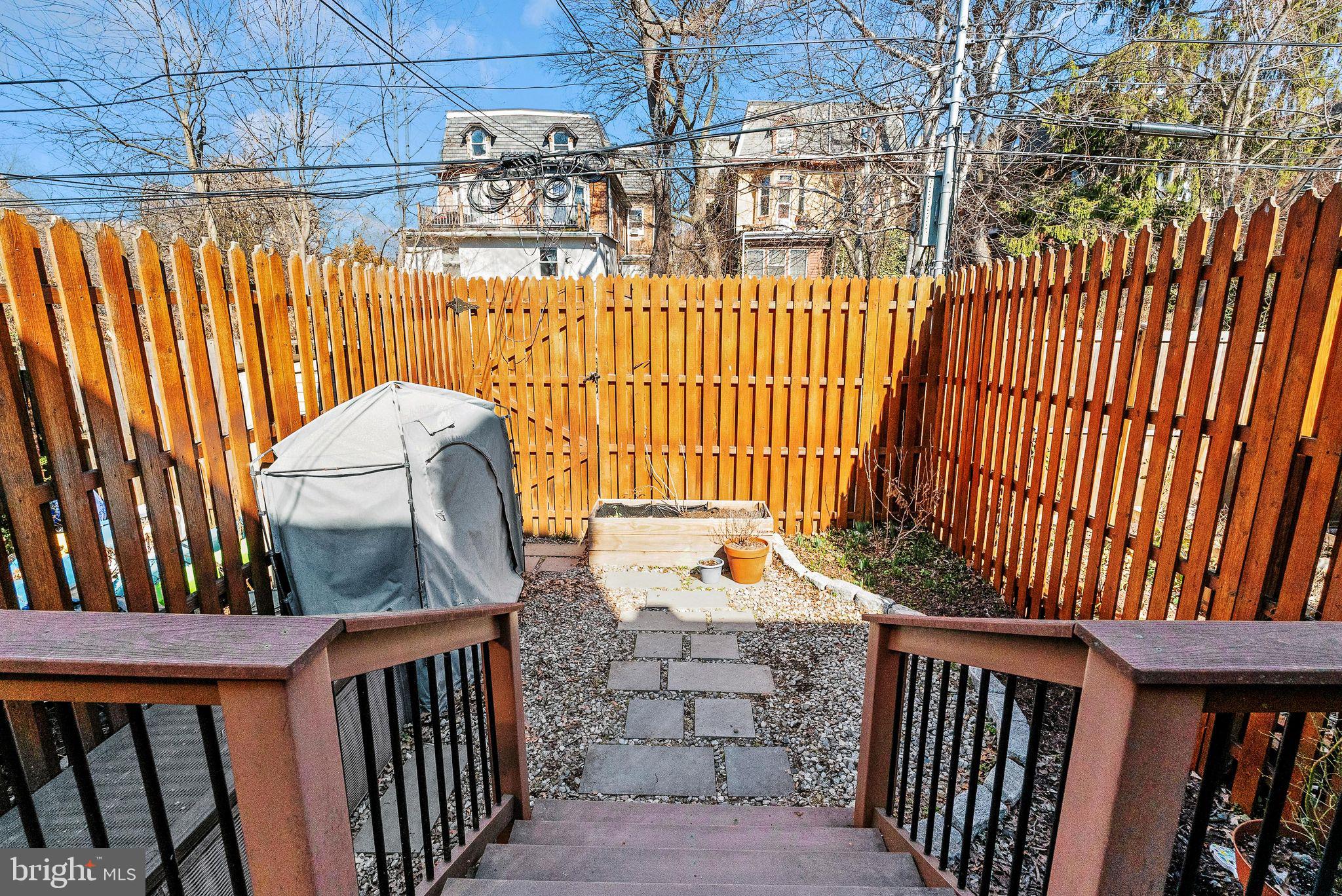 4241 Regent Sq