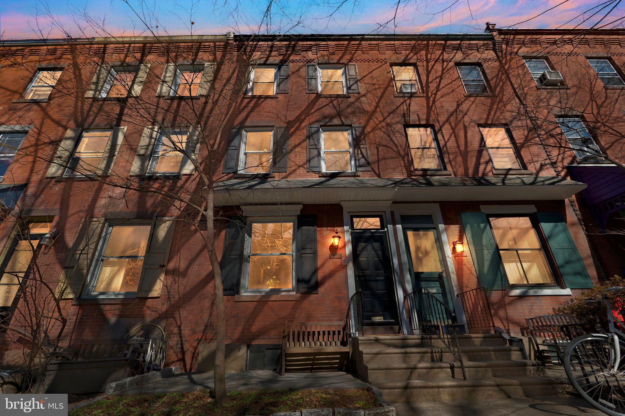 4241 Regent Sq