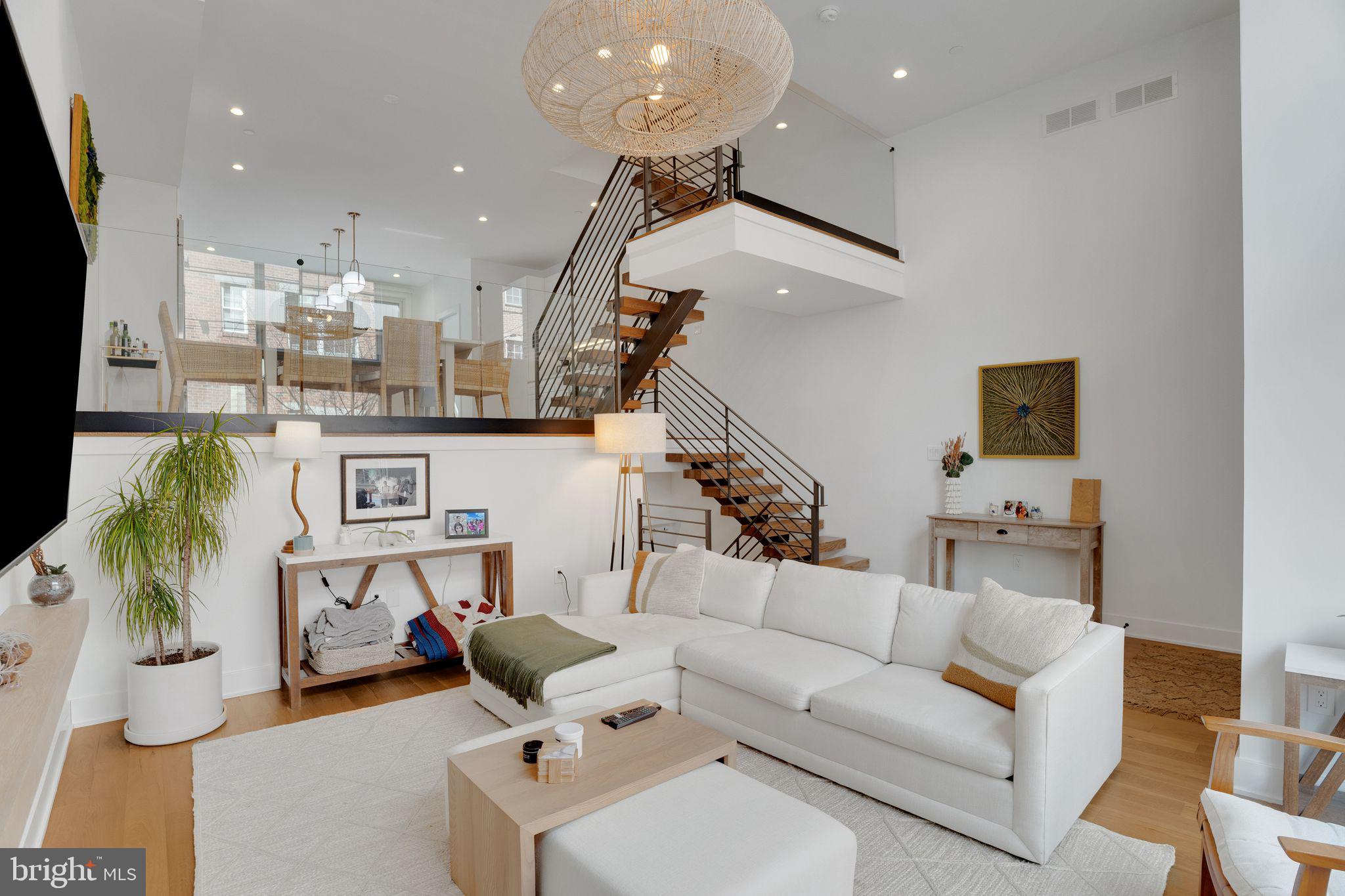 2116 KIMBALL ST