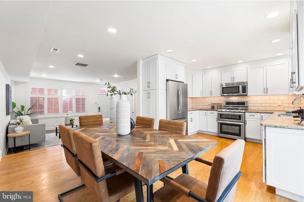 212-24 S 24th St #2408