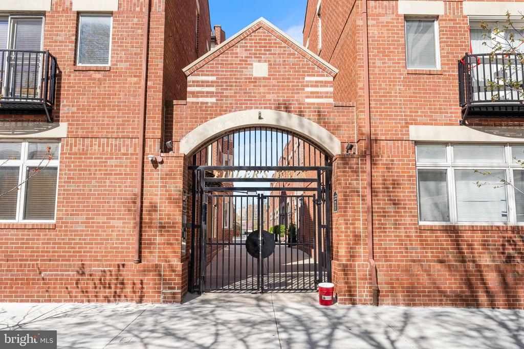 212-24 S 24th St #2408