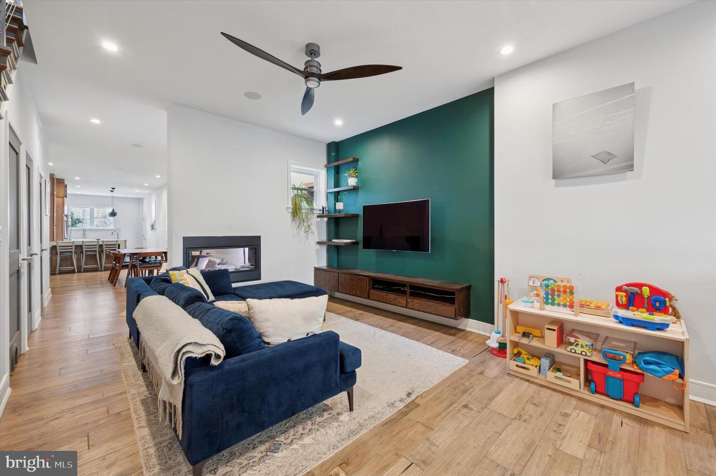 1302 Federal St