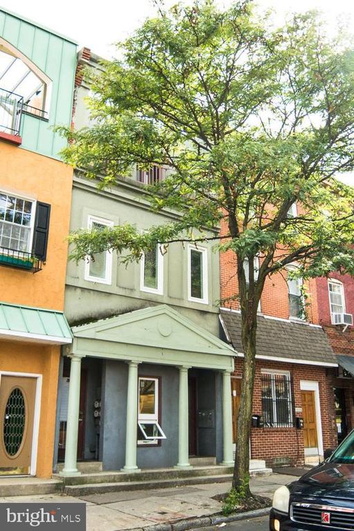 2104 SOUTH ST #3