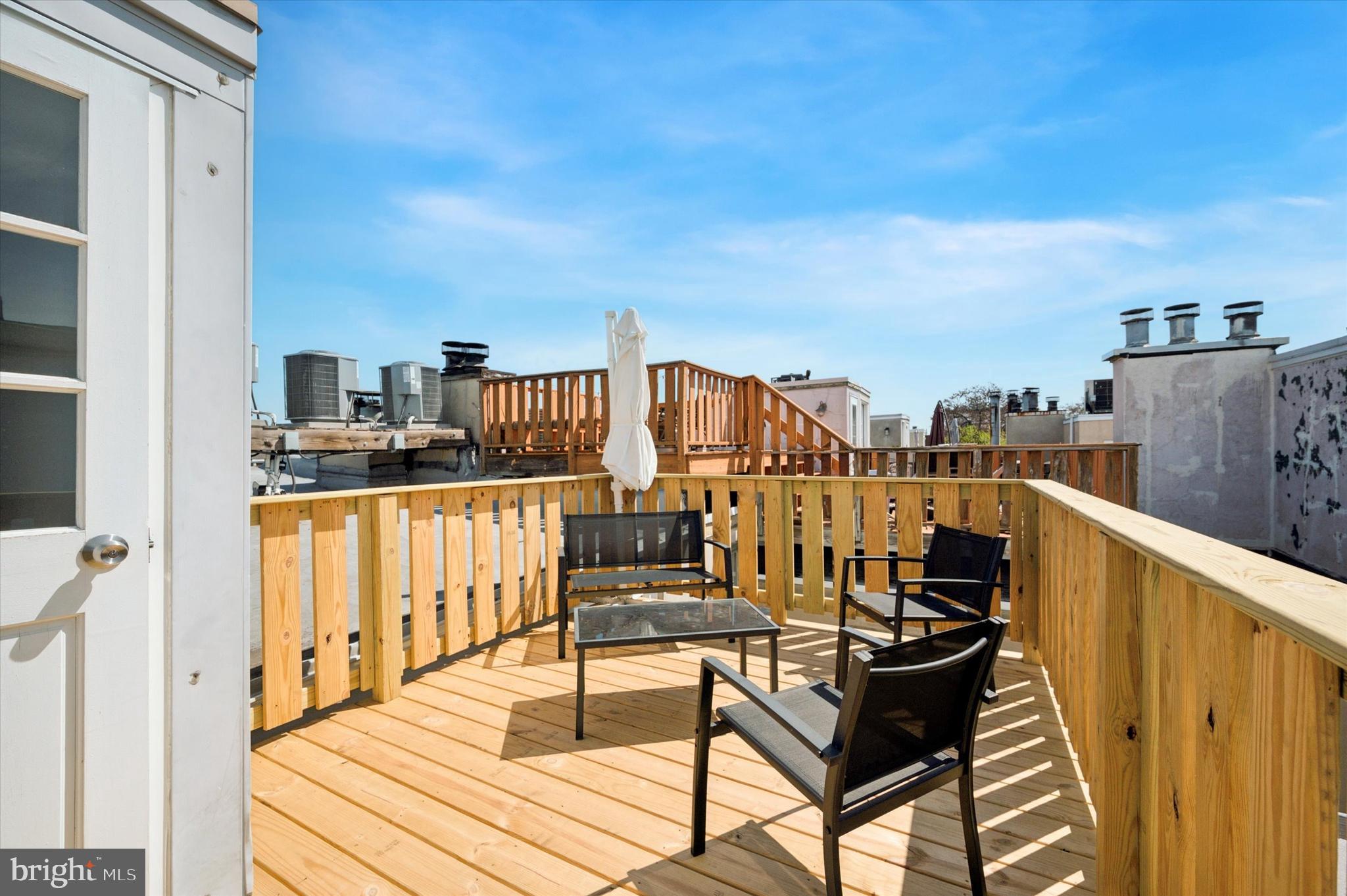 1716 Wallace St #201