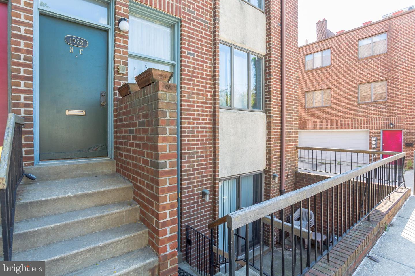 1928 RODMAN ST #C