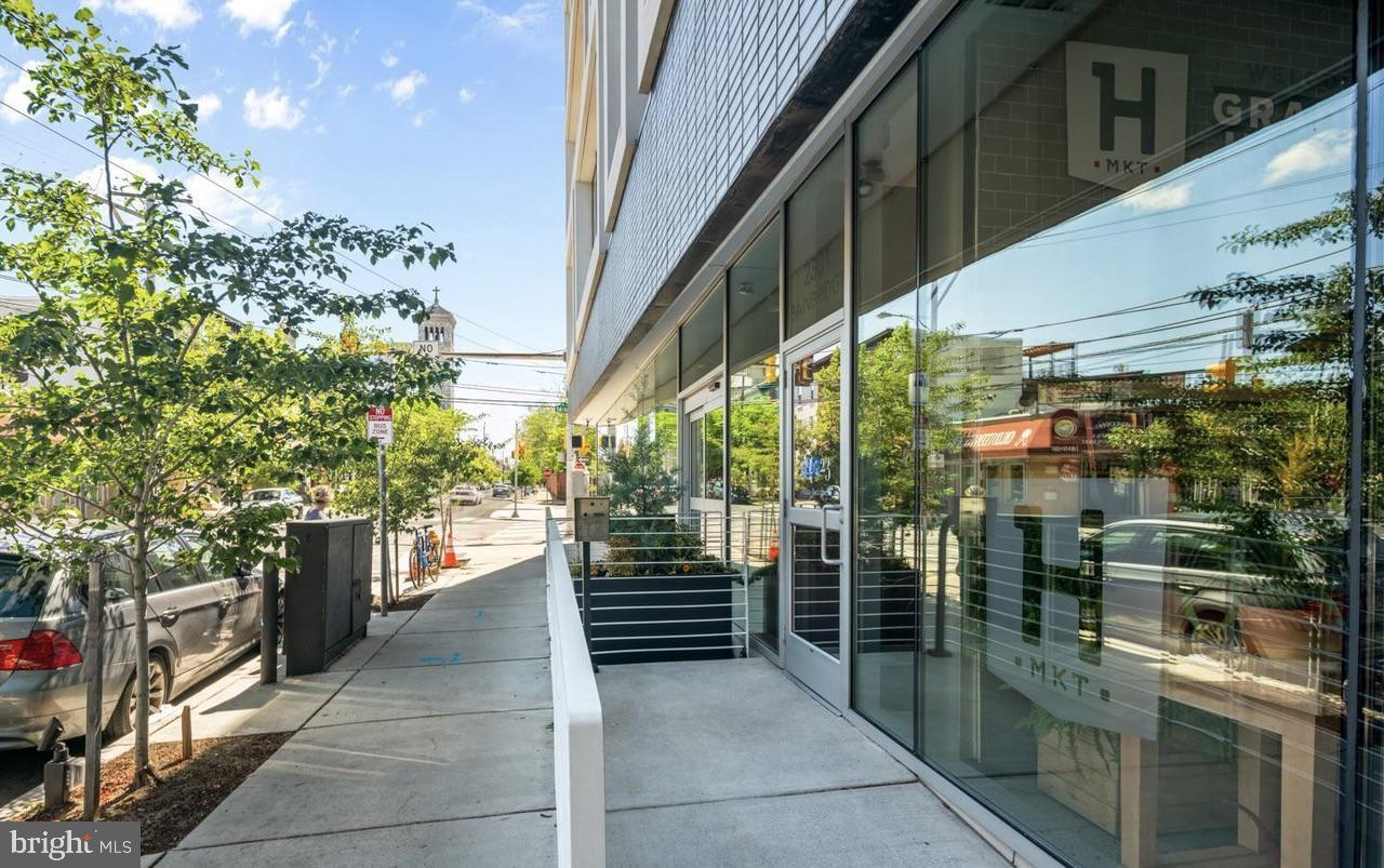 621-23 S 24TH ST #203