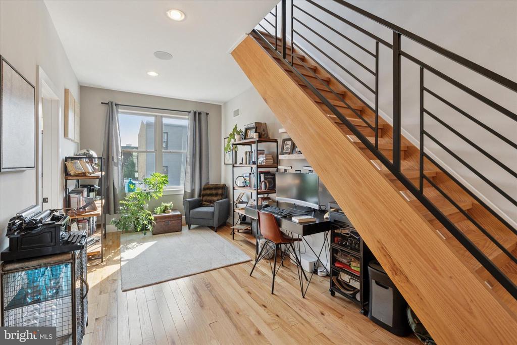 2018 E YORK ST